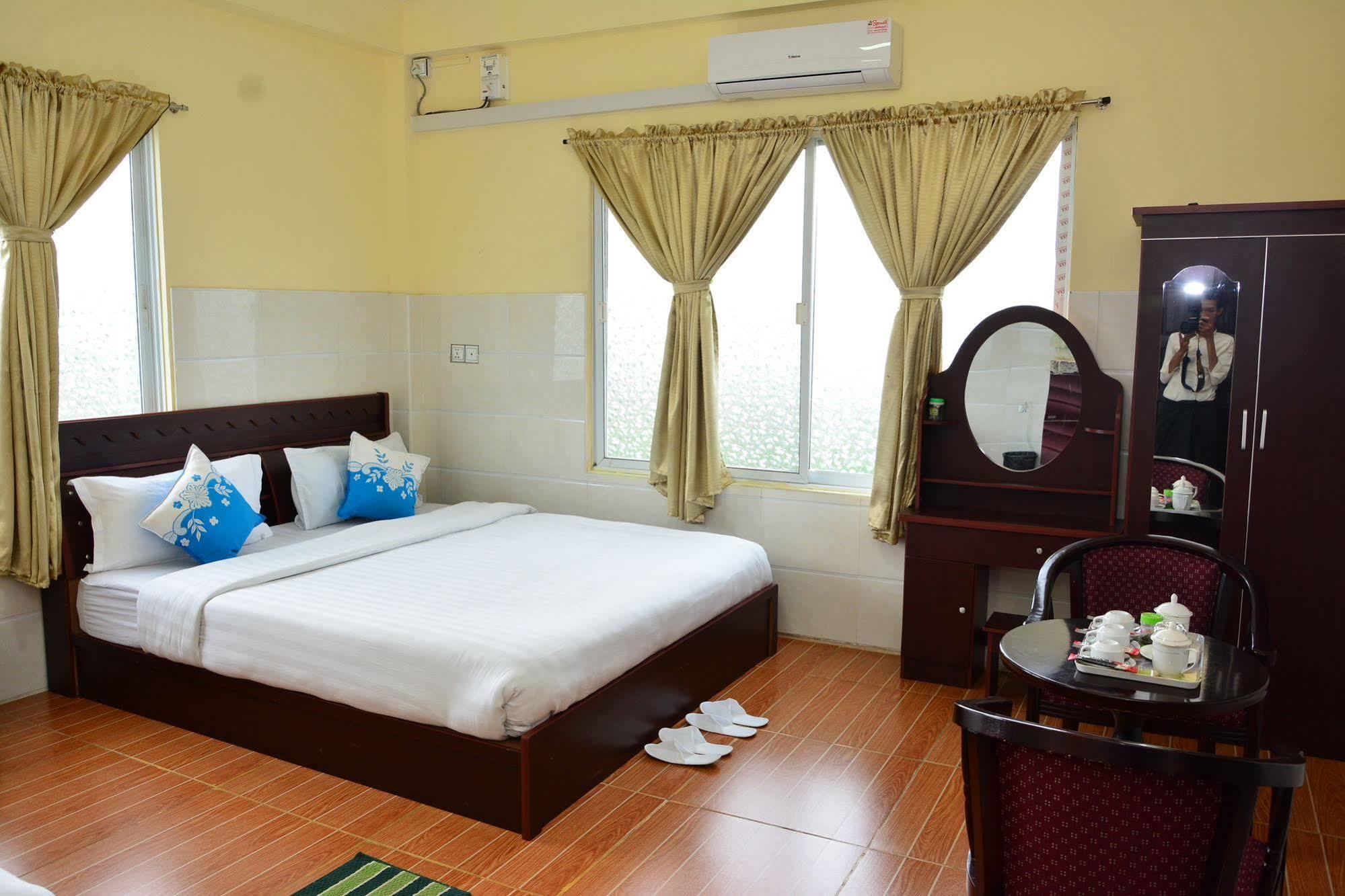 Hotel 99 Pyin Oo Lwin Exterior photo