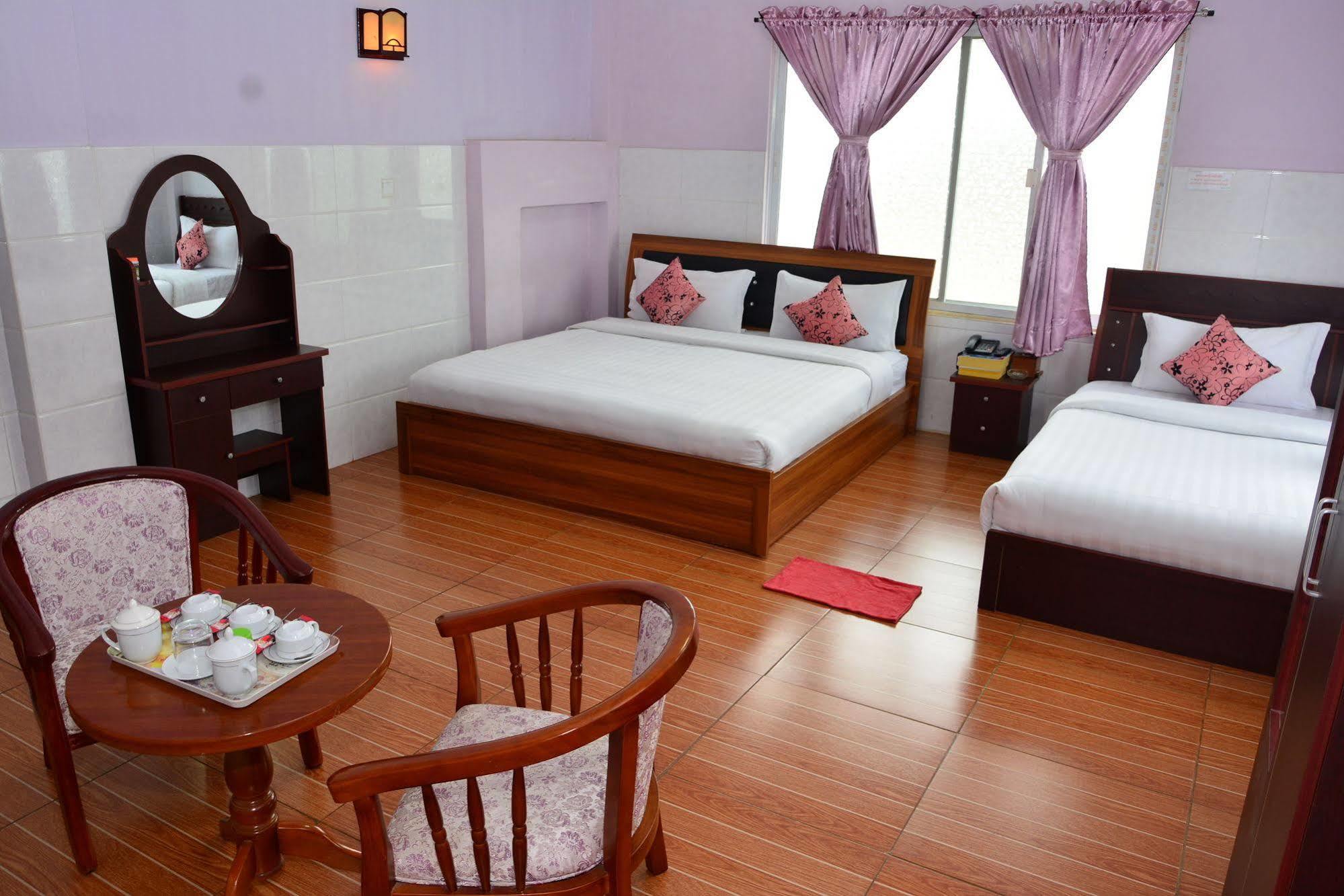 Hotel 99 Pyin Oo Lwin Exterior photo