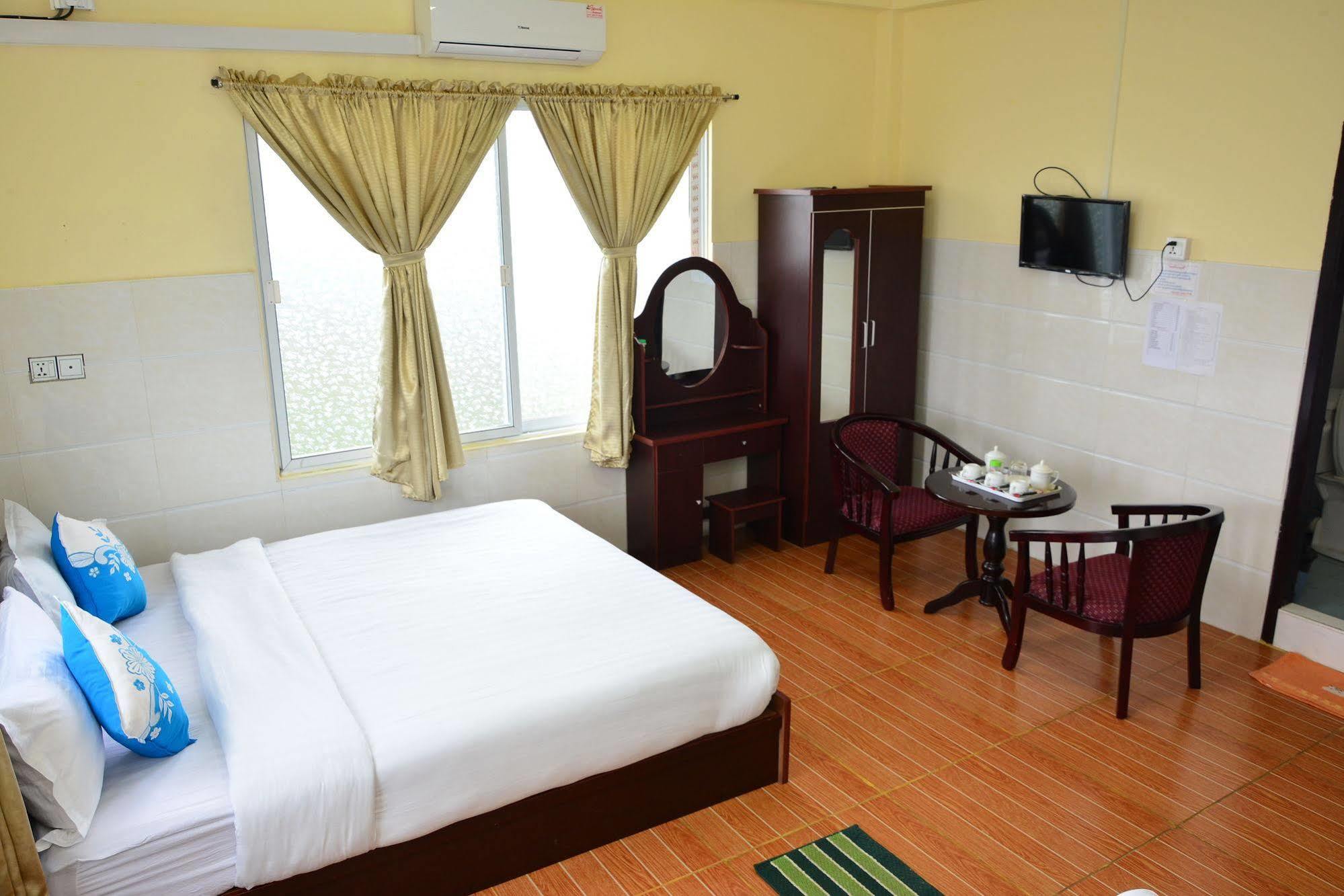 Hotel 99 Pyin Oo Lwin Exterior photo
